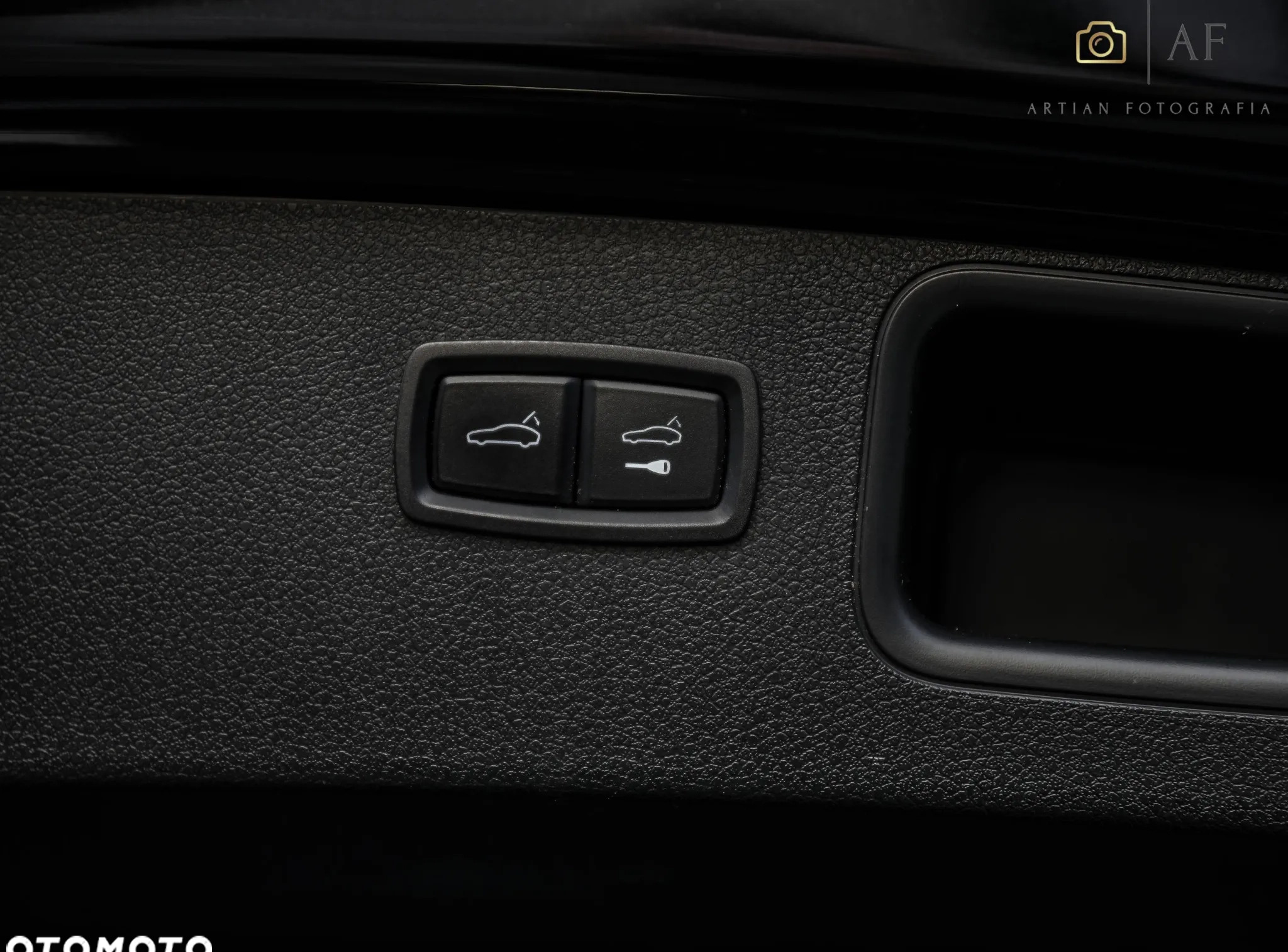 Porsche Macan cena 159900 przebieg: 189000, rok produkcji 2016 z Radom małe 781